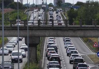 Nuovo Codice della strada, non c’è più obbligo di portare patente e libretto