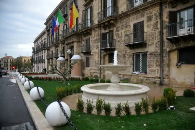 Palazzo d’Orleans, no a un rinvio generalizzato dell’inizio delle lezioni in Sicilia: autonomia a territori e monitoraggio situazioni disagio