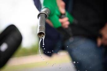 Benzina e diesel, anche Tamoil fissa tetto ai prezzi: la ‘mappa’ degli sconti