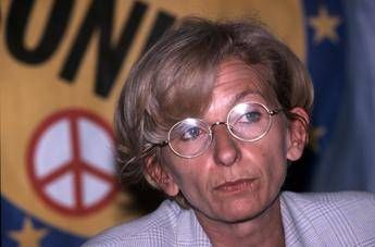 Emma Bonino e la battaglia per l’aborto: dall’autodenuncia alla legge 194