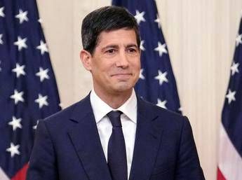 Fed rialza i tassi dello 0,25%. Warsh: “L’economia cresce ma l’inflazione è troppo alta”