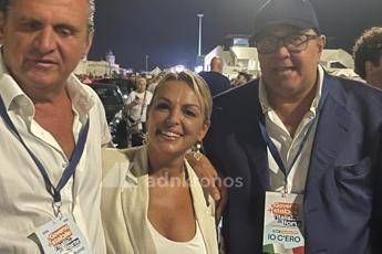 Francesca Pascale celebra governo Meloni a Bari: “Berlusconi sarebbe fiero”