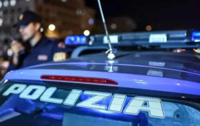Assalto ai poliziotti che cercano di fermare una gara di moto a Palermo: otto agenti feriti, due aggressori arrestati