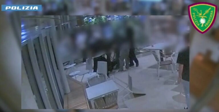 Rissa su una nave da crociera in arrivo a Palermo, 13 giovani denunciati / Video