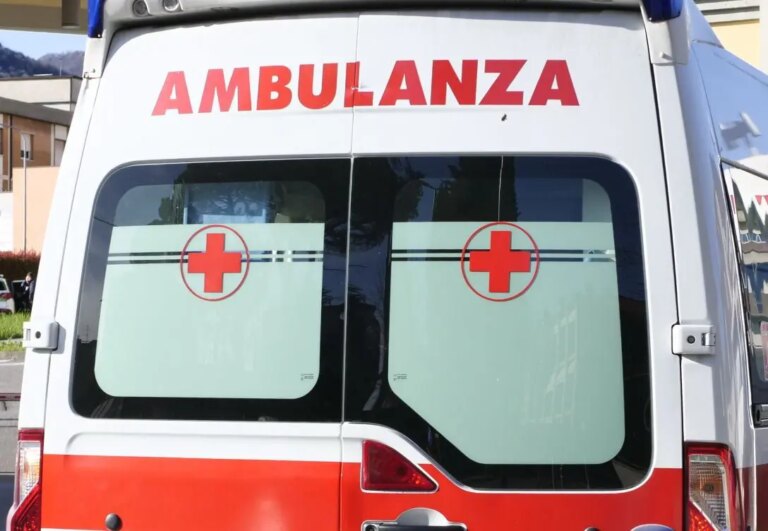 Si ribalta mezzo agricolo, 30enne muore nel Palermitano