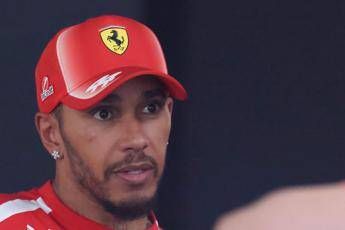 Hamilton difende Vasseur: “E’ la persona giusta, puntate il dito su chi è più in alto”