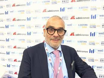 Infettivologo Pagani: “Mani principale via di trasmissione batteri multiresistenti”