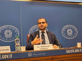 Malattie reumatologiche, Gemmato: “Diagnosi precoce e più equità per presa in carico pazienti”