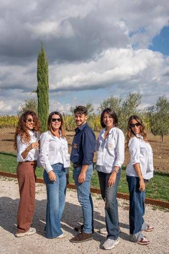 Vino: tra donne, passione famiglia, ‘Passo delle Tortore’ apre le porte della sua cantina